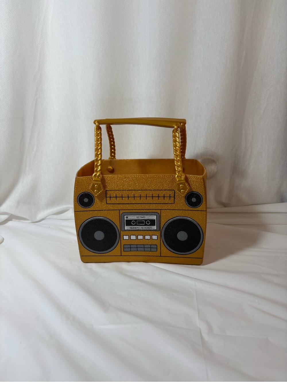 L.O.L surprise ooh law law baby Lil DJ boombox purse